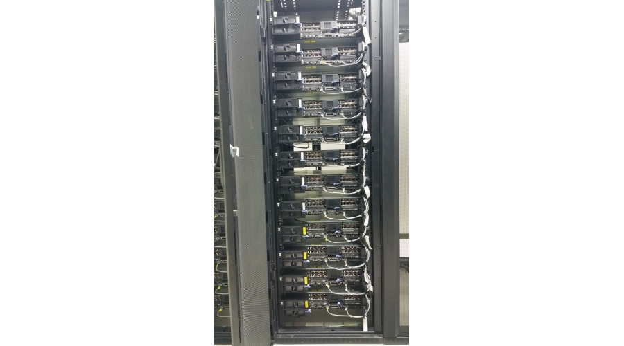 IBM飞虎侧面